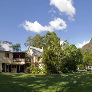  Lodge Glass House Mountains Ecolodge Australia