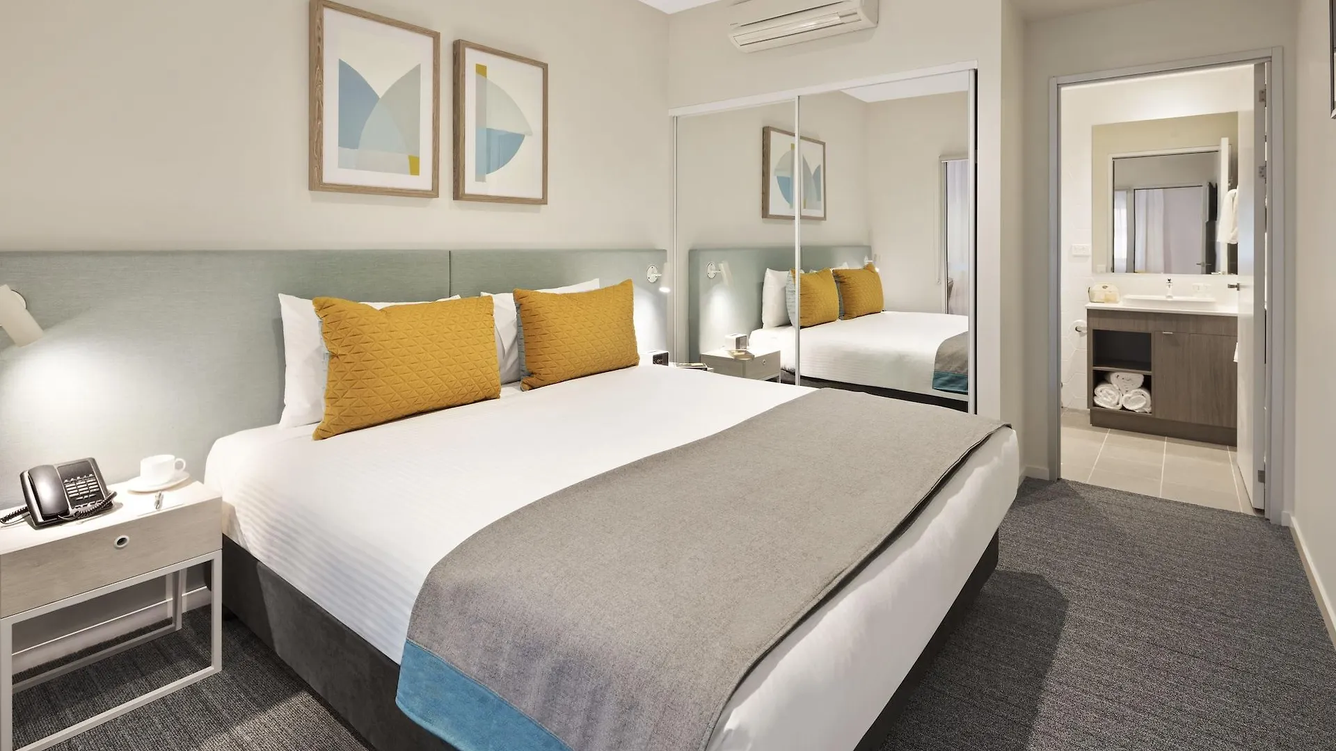 ****  Quest Eight Mile Plains Aparthotel Brisbane Australia